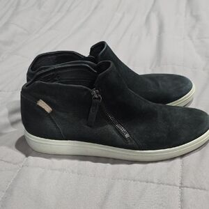 Faded‎ Black Suede Women's Shoes
